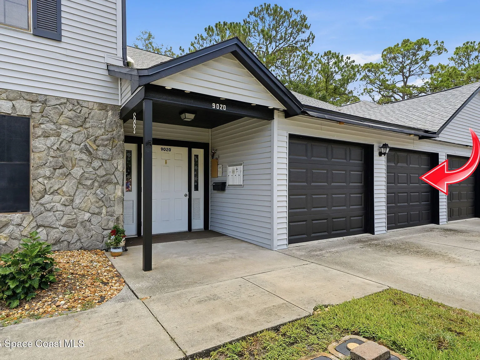 2 bed, 2.0 bath, 1182 sqft, $1,775 — Photo 3