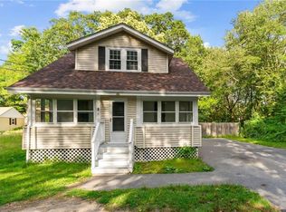 2 Arcade St, Johnston, RI 02919