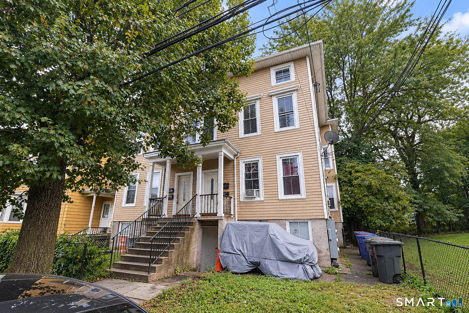 3 bed, 2.0 bath, 1510 sqft, $2,400 — Photo 1