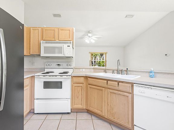 4th image of 250 Boulder Rock Dr