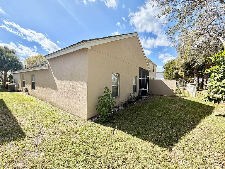 159 Berenger Walk — Photo 15