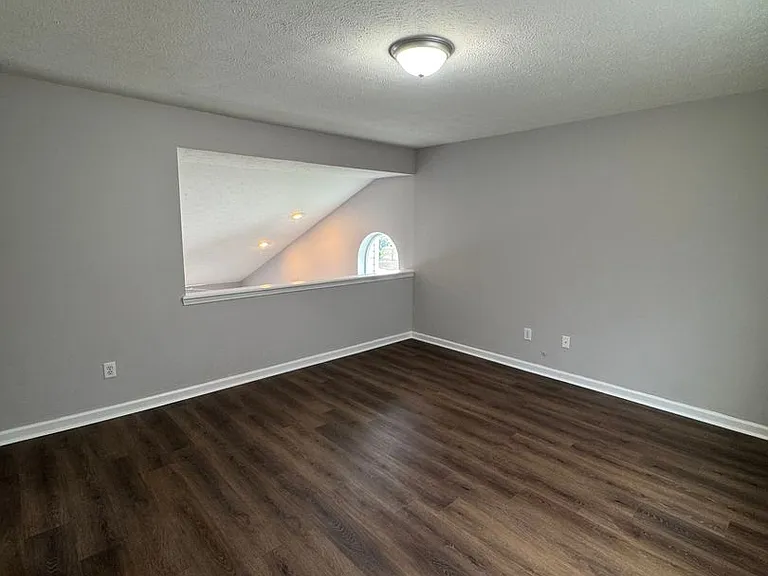 3240 Crestwell Dr — Photo 7