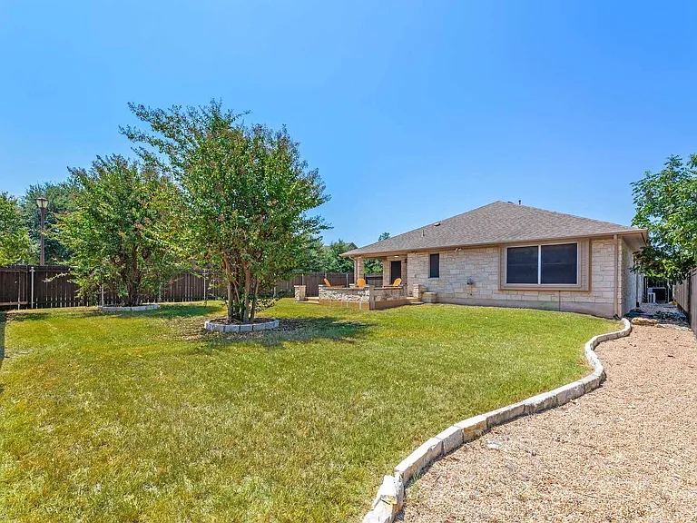 9424 Morgan Creek Dr — Photo 31