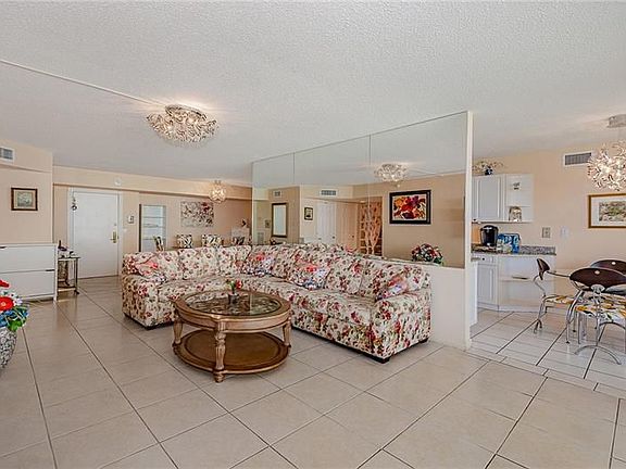 5th image of 16711 Collins Ave APT 1206