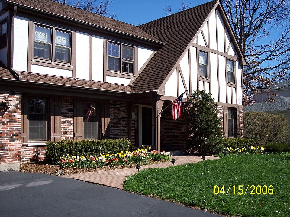 1st image of 132 Schiller St