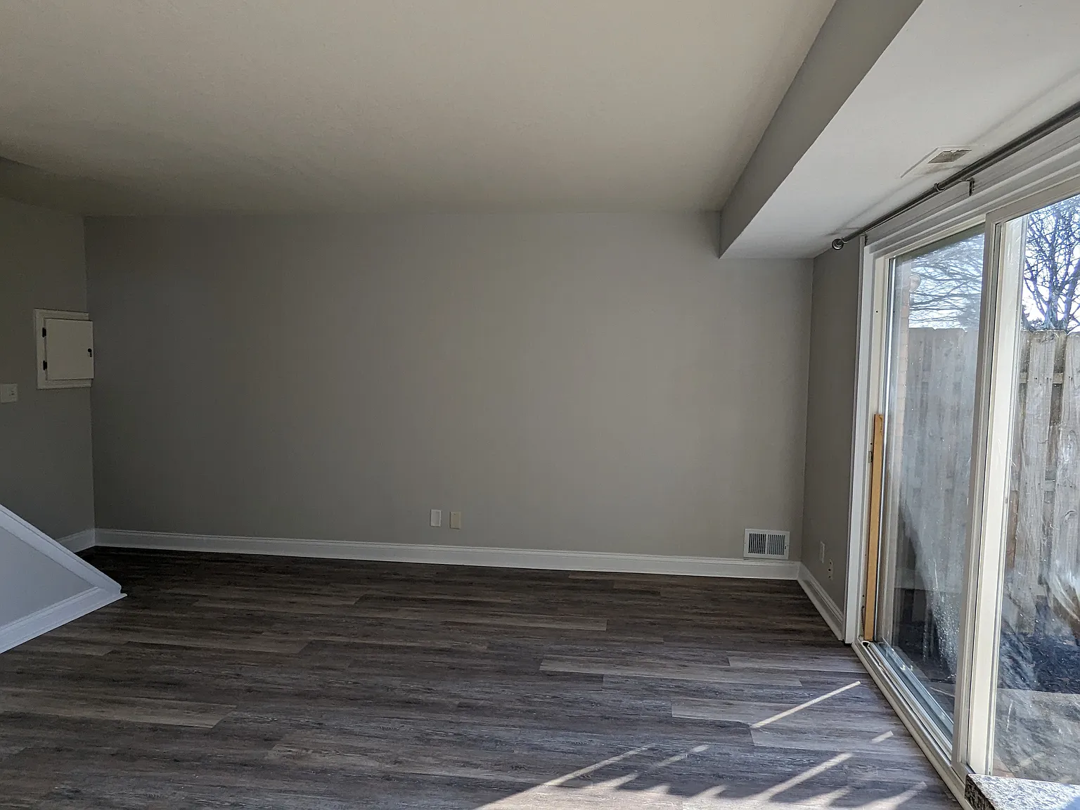 1 bed, 750 sqft, $995 — Photo 3
