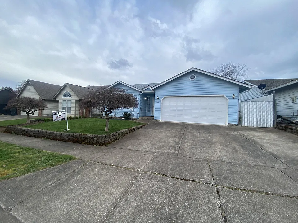 1270 Marstone Ct SE
