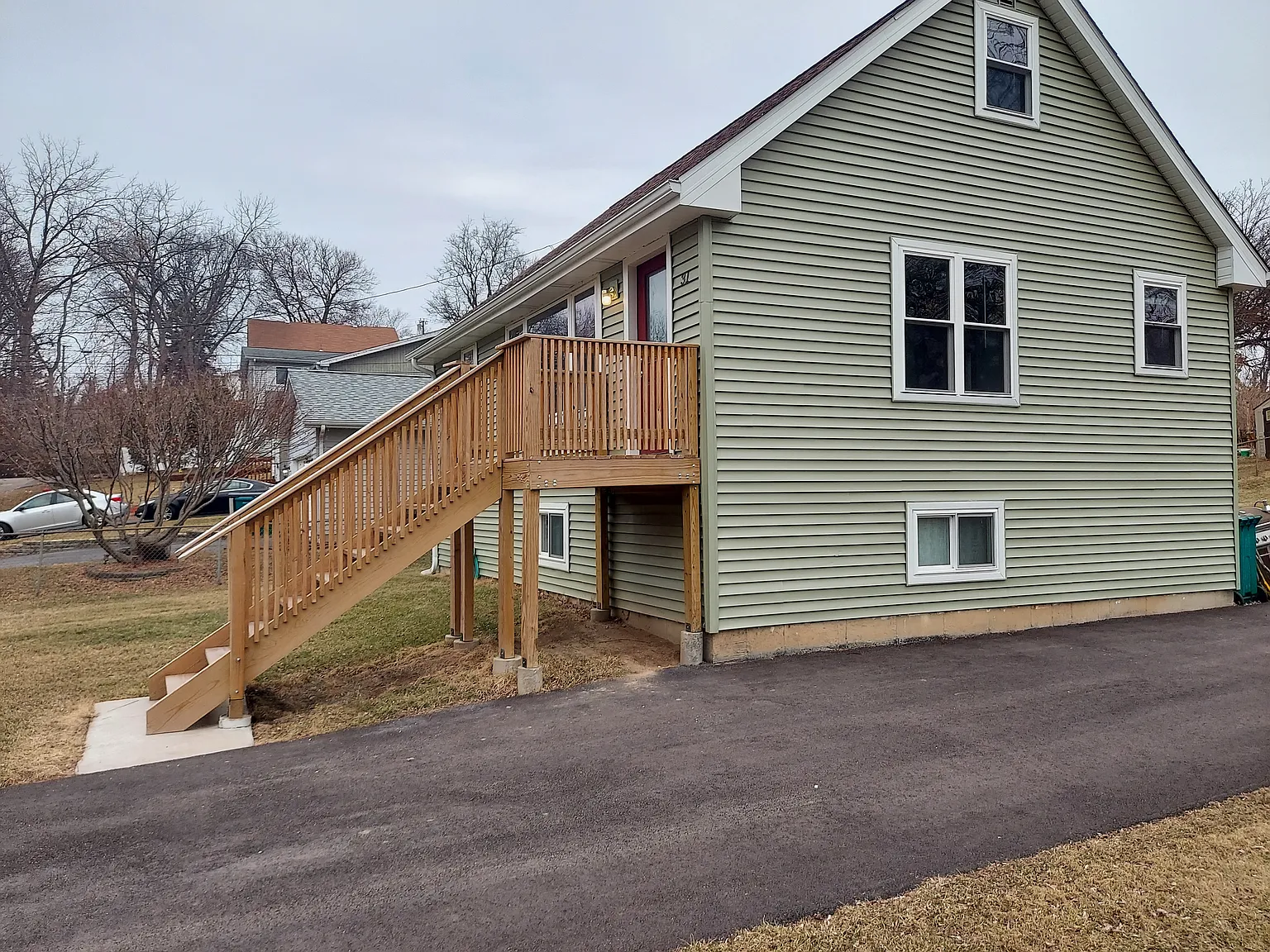 31 S Lake Ave — Photo 3