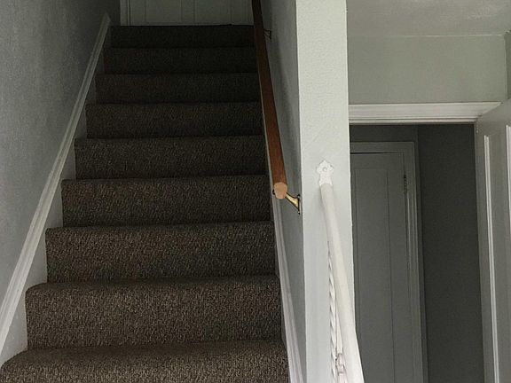 3rd image of 1092 Covedale Ave