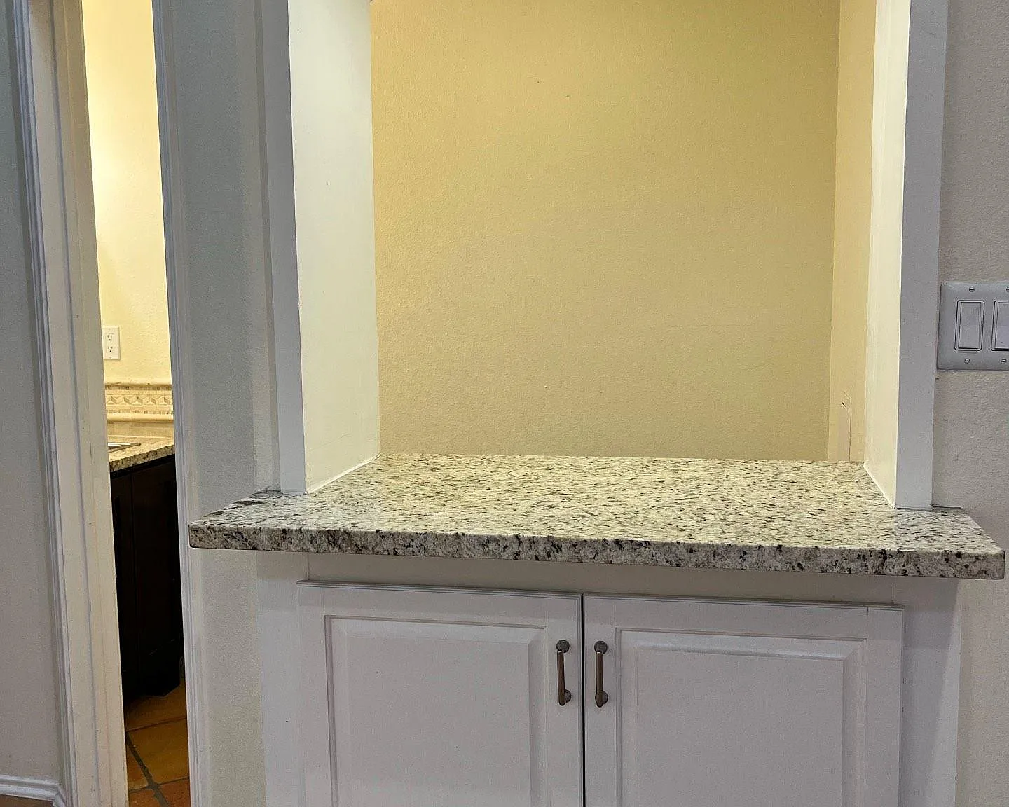 3 bed, 2501 sqft, $2,850 — Photo 3