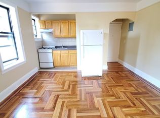 25-56 35th St #C2, Astoria, NY 11103