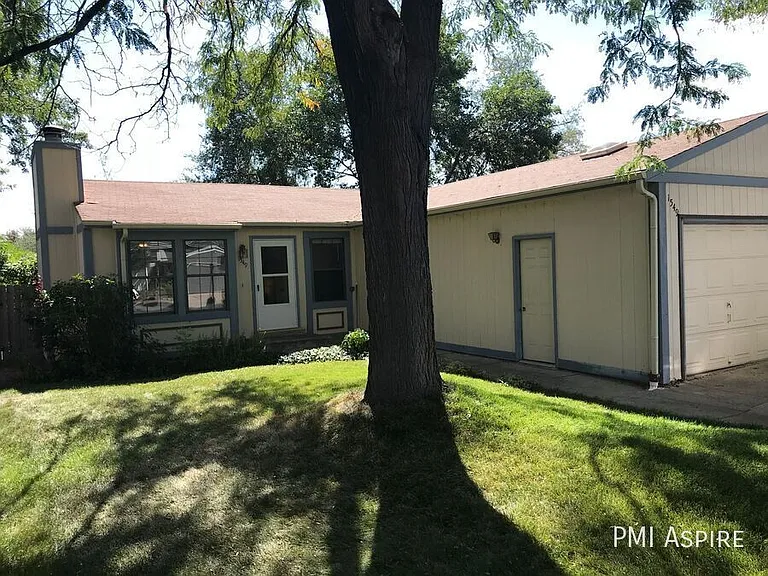 1549 18th Ave — Photo 1