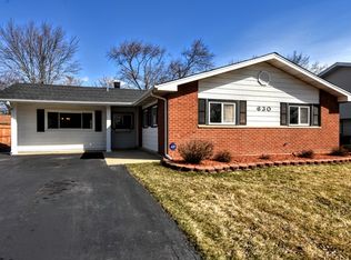 630 Jamison Ln, Hoffman Estates, IL 60169