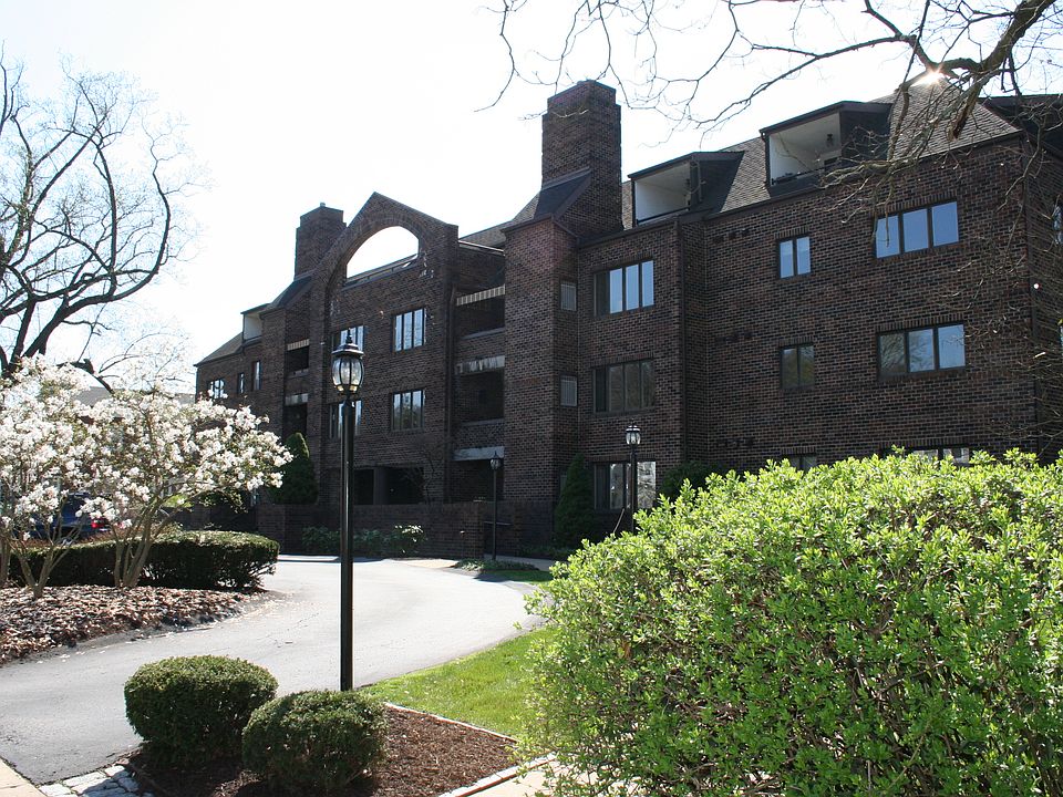Fantastic Village Location! Secure Building
