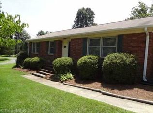 1112 Ruayne Rd, Greensboro, NC 27406