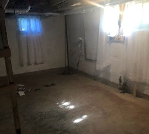 basement laundry