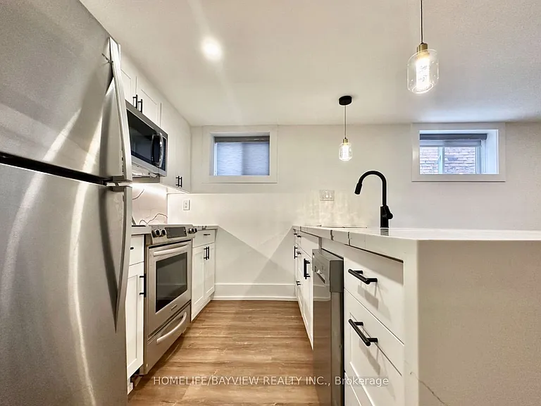 43 Wineva Ave #LOWER — Photo 6