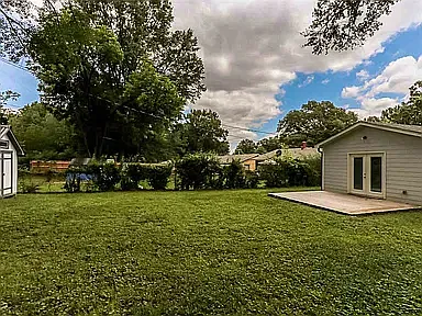 3 bed, 1.5 bath, 1325 sqft, $1,600 — Photo 3