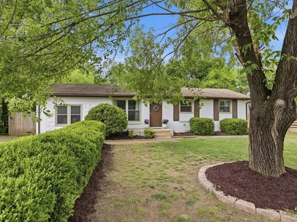 3213 Sennadale Ln, Nashville, TN 37207