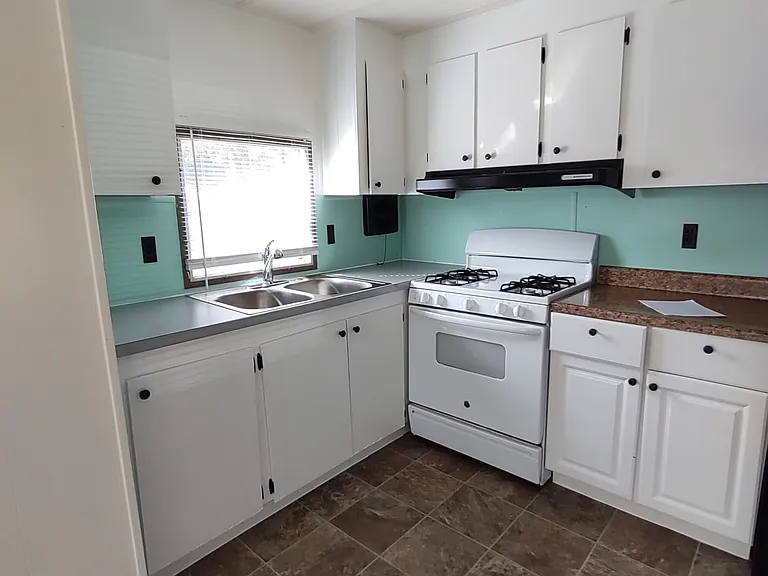 8674 Doris St — Photo 4