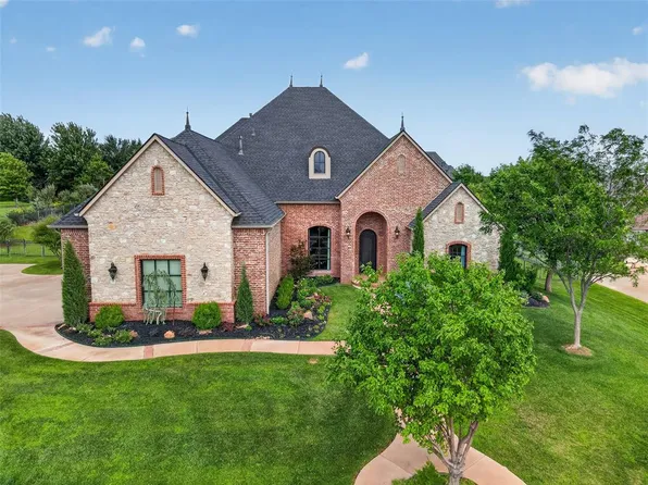 22002 White Pine Cir, Edmond, OK 73003