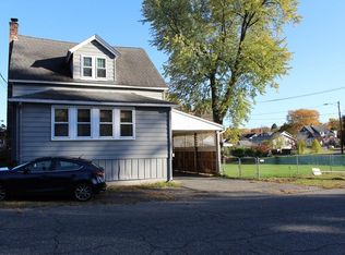 70 Larchmont St, Chicopee, MA 01013