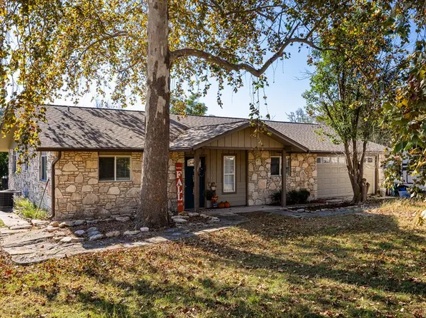 1522 Nixon Ln, Kerrville, TX 78028