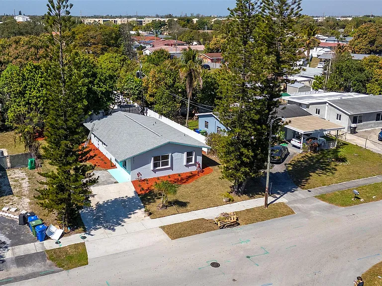 2171 NW 29th Ave — Photo 32