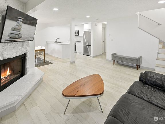 5th image of 19207 40th Avenue W #D5