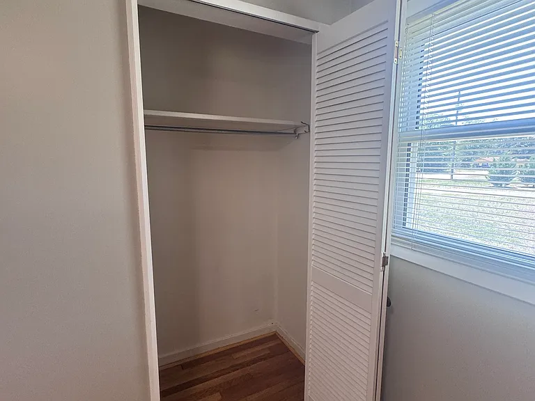 7363 Hyannis Dr — Photo 17