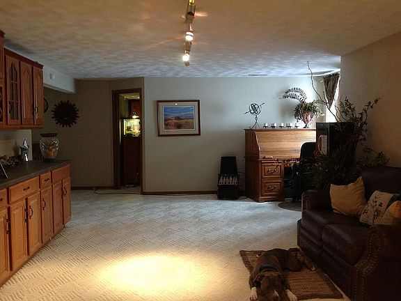 3rd image of 1639 Royal Oaks Dr