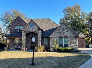 2502 Forest Ridge Pkwy, Claremore, OK 74017