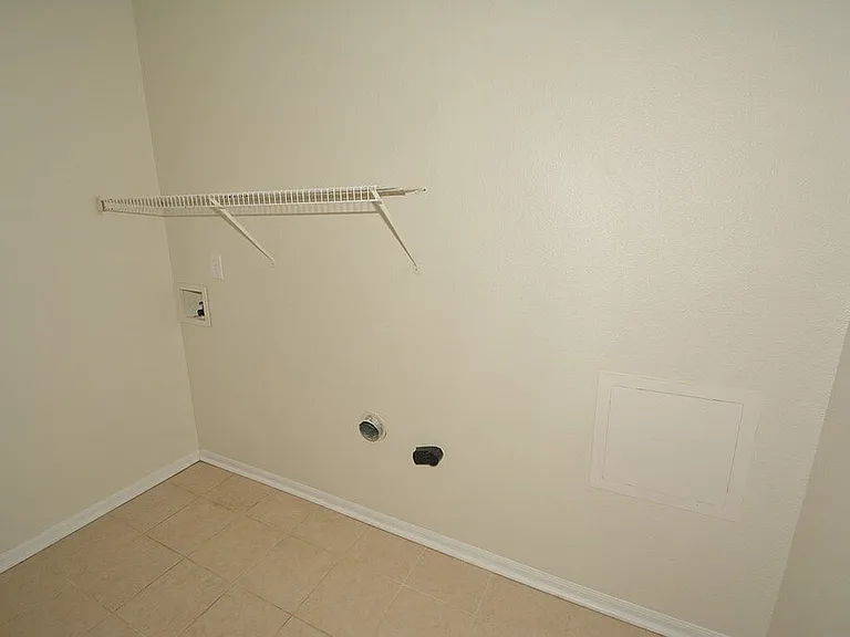 7394 Tassel Ct — Photo 23