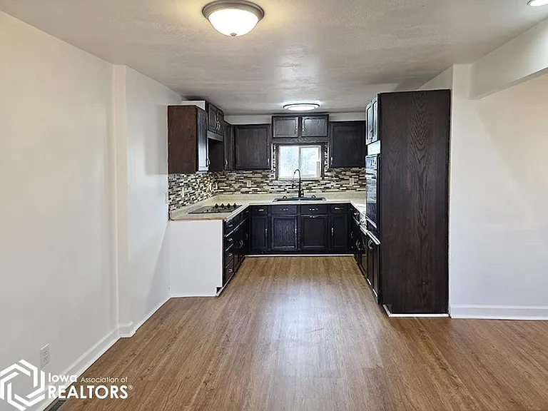 1410 Swanson Ave — Photo 5