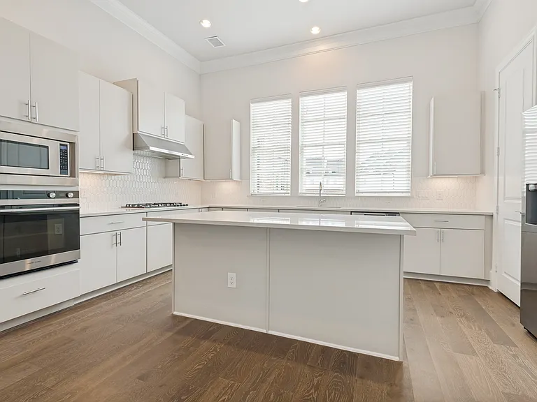 4666 New Water Ln — Photo 4