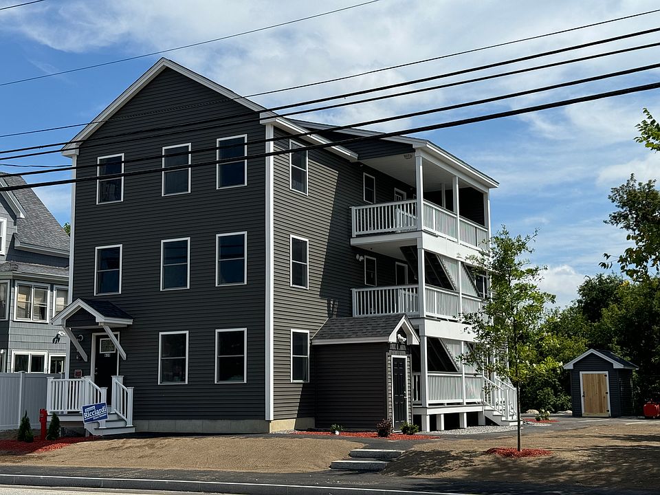 brand new 4-family home!
3 Apartments on floors 1, 2 and 3
1, 2-story Townhouse in the back