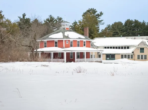 133 Wellesley St, Weston, MA 02493