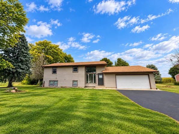 2347 N 45th Rd, Leland, IL 60531