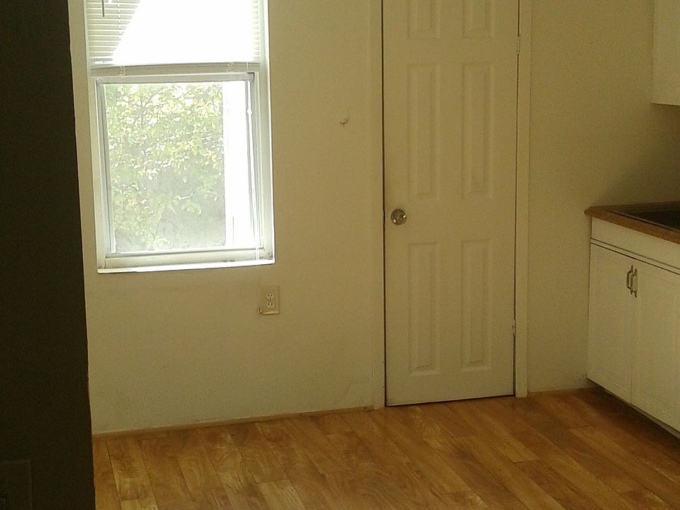 Sun-bathed Kitchen