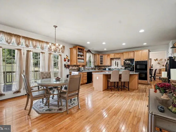 3320 McCorkle Ct, Triangle, VA 22172