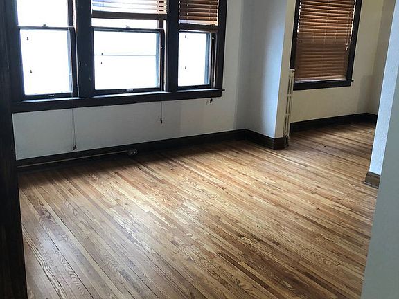 3rd image of 3232 Blaisdell Ave S #103