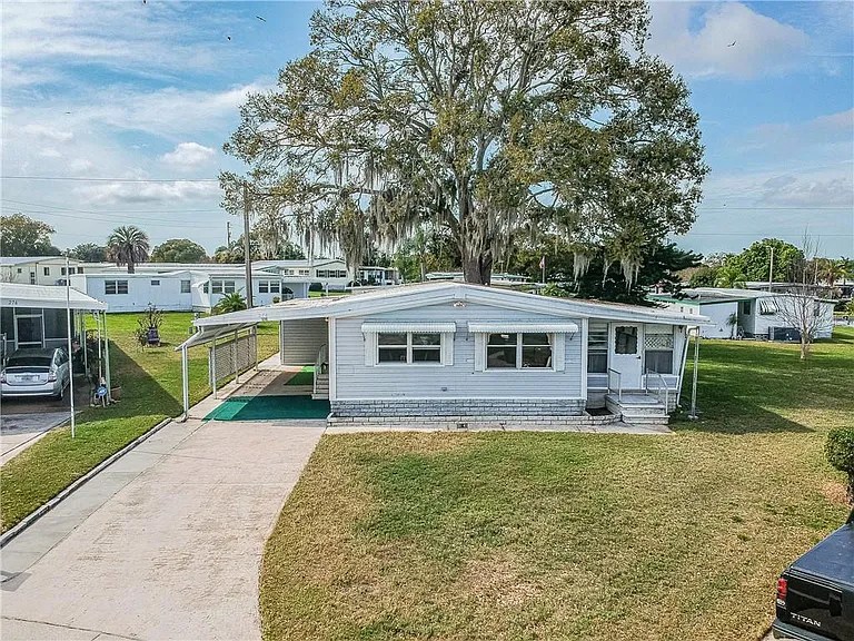 274 Beach Ct — Photo 25