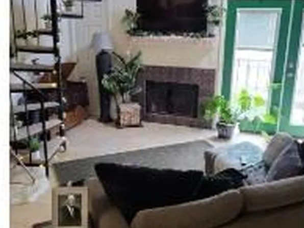 11530 N May Ave #D201, Oklahoma City, OK 73120