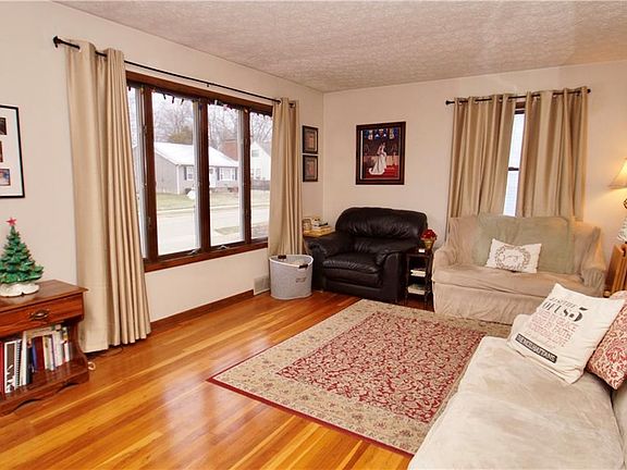 5th image of 3742 Prospect Ave