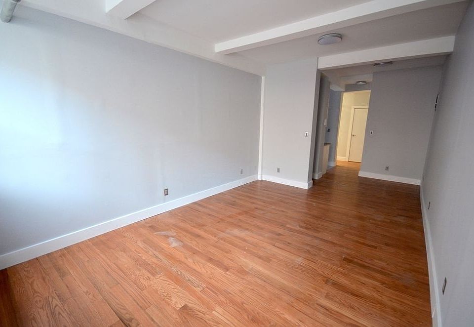 1st image of 4720 40th St APT 1B