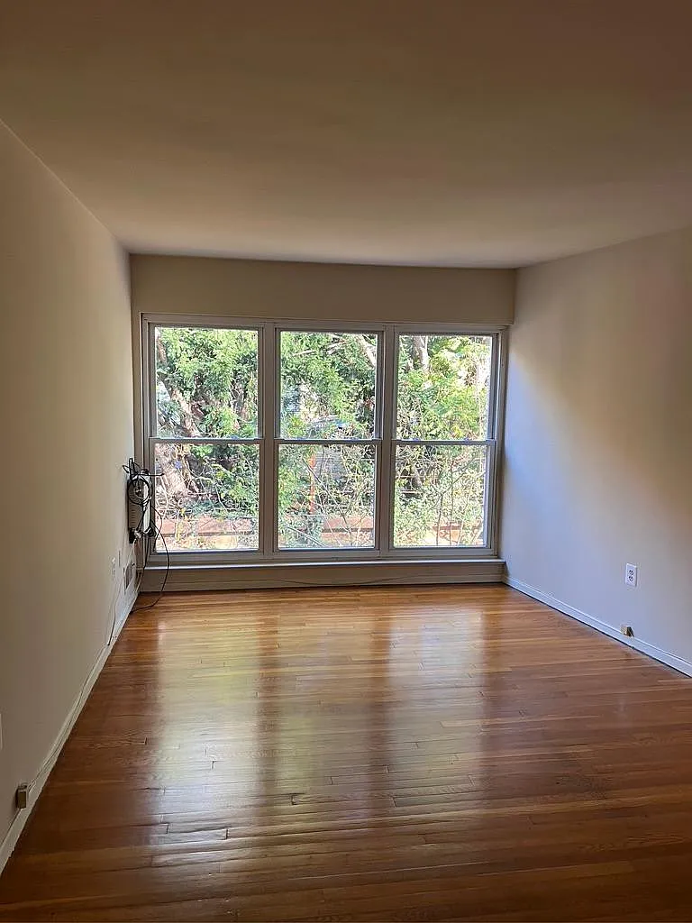 515 Silver Spring Ave — Photo 3