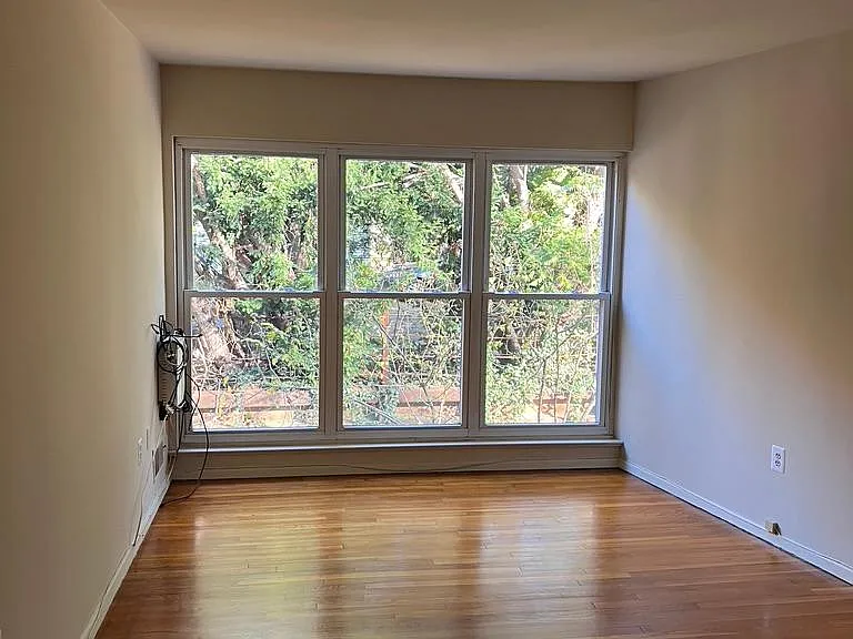 Living Room showing bay window