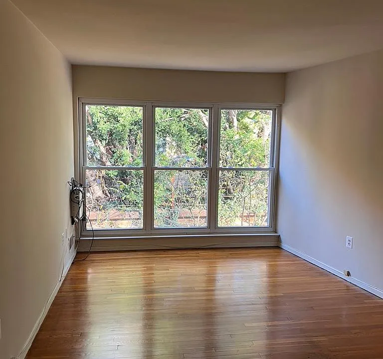 Living Room showing bay window