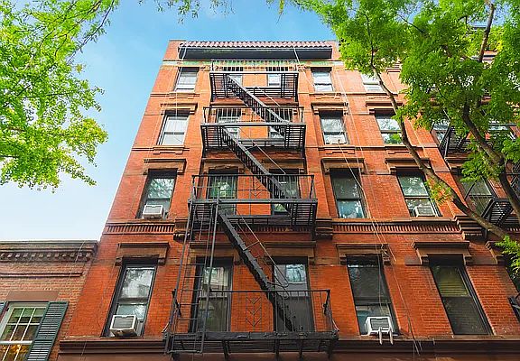2nd image of 54 Barrow St
