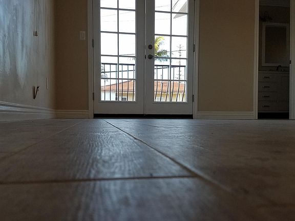 2nd image of 624 Nautilus St #A